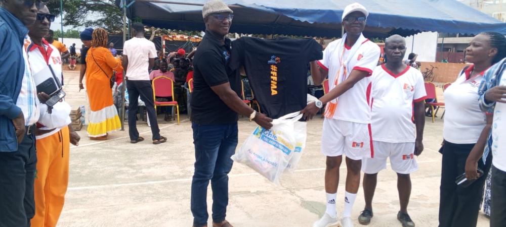 Côte d’Ivoire : l’UPLCI aux côtés d’Anvo Assanvo Jean-Marc pour soutenir la rentrée scolaire à Assouindé